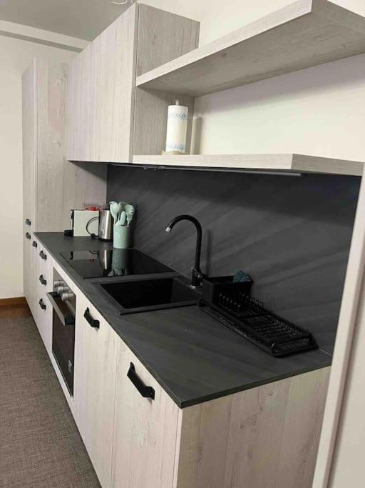 Petit Bijou - Corbet - Monolocale Con Divano Letto In Soggiorno - Massimo 3 Persone 샴폴루크 외부 사진