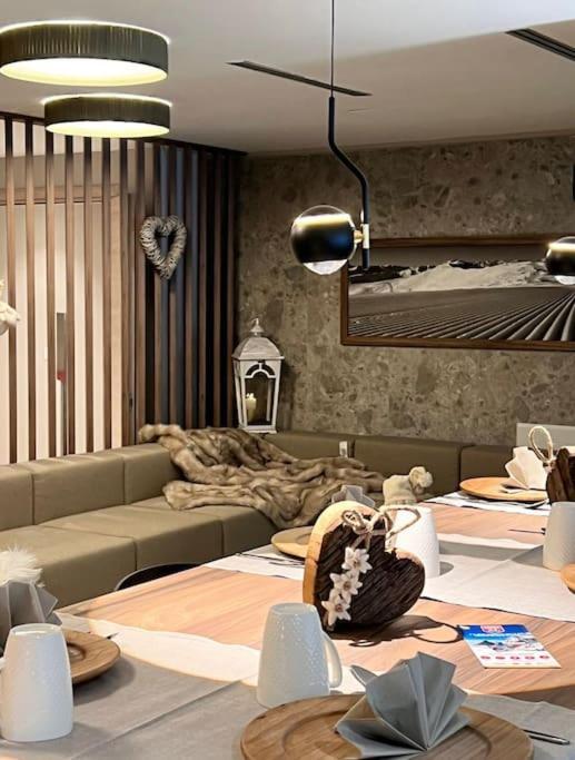 Petit Bijou - Corbet - Monolocale Con Divano Letto In Soggiorno - Massimo 3 Persone 샴폴루크 외부 사진
